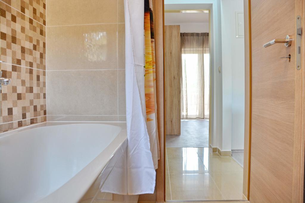 Apartments Clara Nin Dış mekan fotoğraf