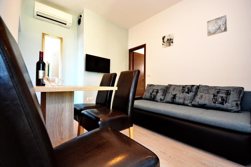 Apartments Clara Nin Dış mekan fotoğraf
