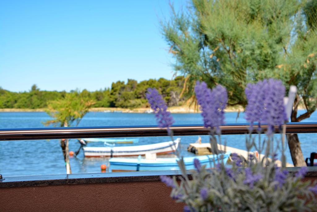 Apartments Clara Nin Dış mekan fotoğraf